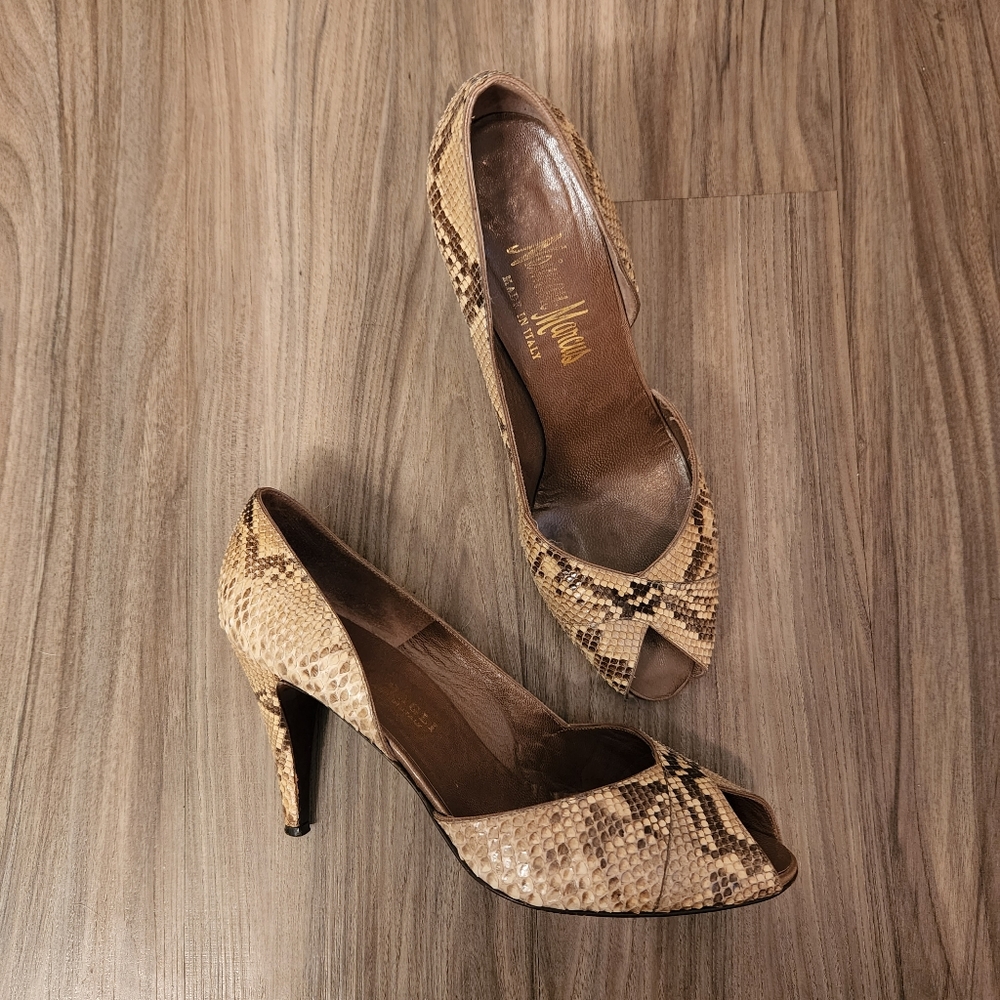 Bruno magli Neiman Marcus vintage snake python 3" heels